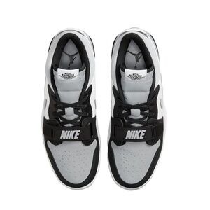 Air Jordan Legacy, 312 Low 'Light Smoke Grey’ Mens size 13 Worn 1x, perfect.